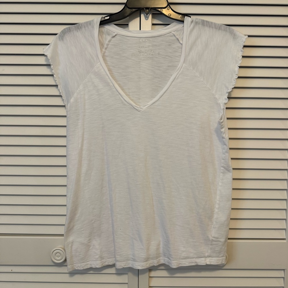 Torrid White Flutter Sleeve Top - size 0x